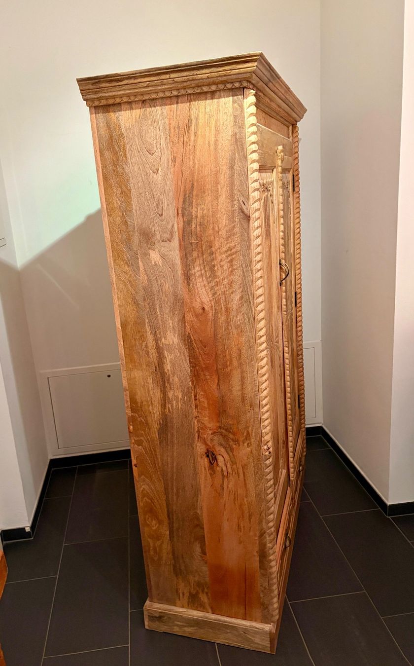 Armadi: Schrank aus Mangoholz – Usato da Uster venduto da Kooikergirl 1
