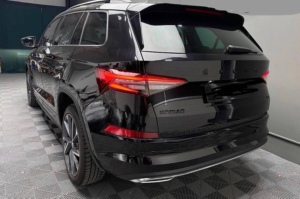 Autos: Voiture  – Gebraucht aus Satigny von raf_7sc8 4