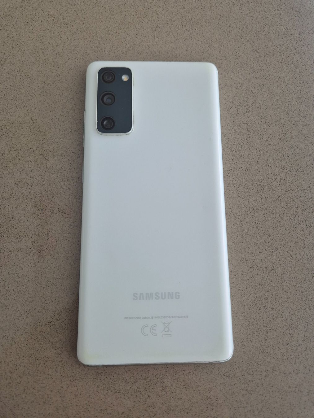 Samsung Telefoni cellulari / Smartphones: Samsung Galaxy S20 FE in Weiss – Usato da Triesen venduto da atos87
