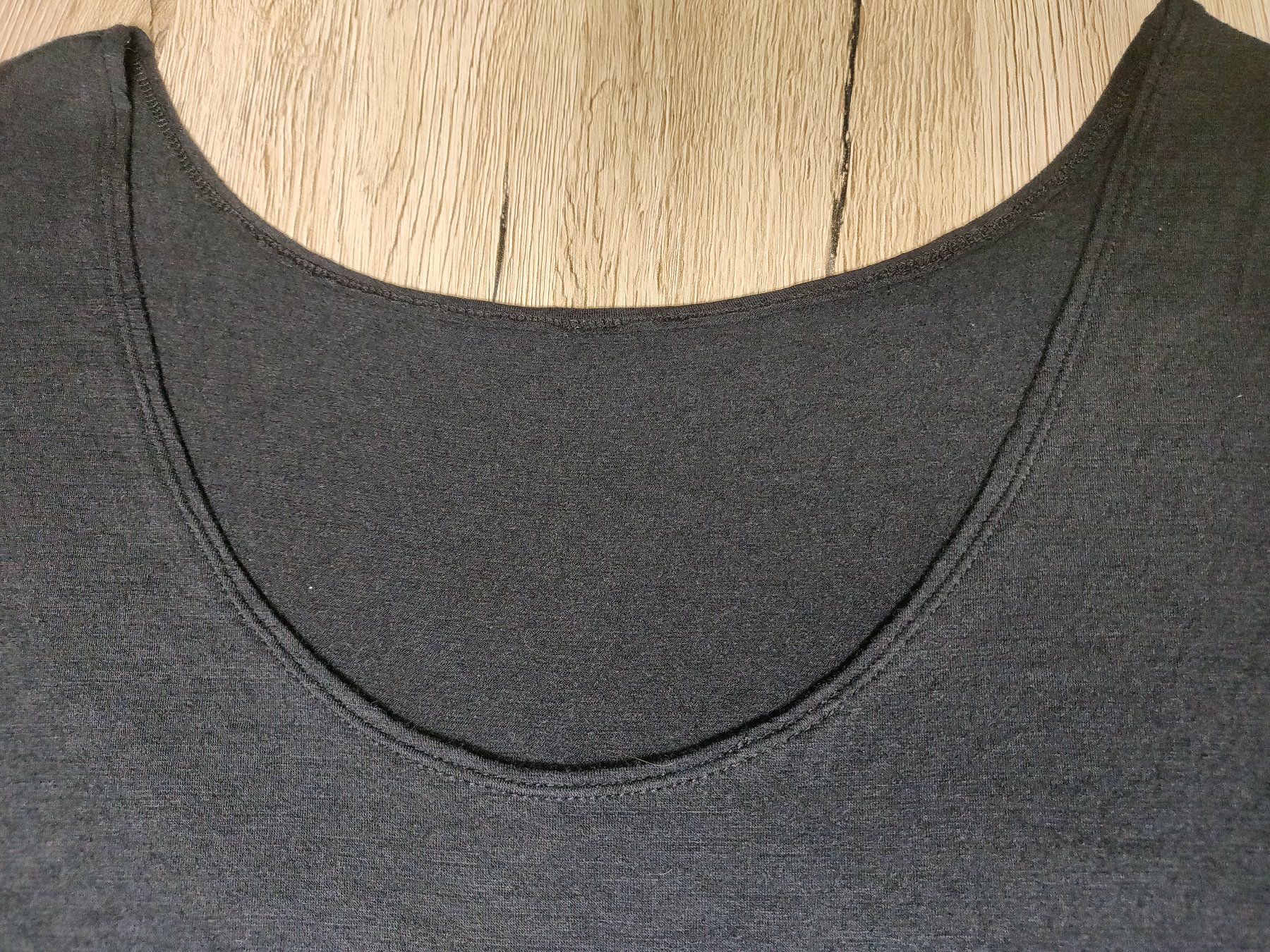 T-shirt: Ärmelloses Shirt, Top, Unterhemd – Nuovo e nell'imballaggio originale da Zollikofen venduto da Blackie 2