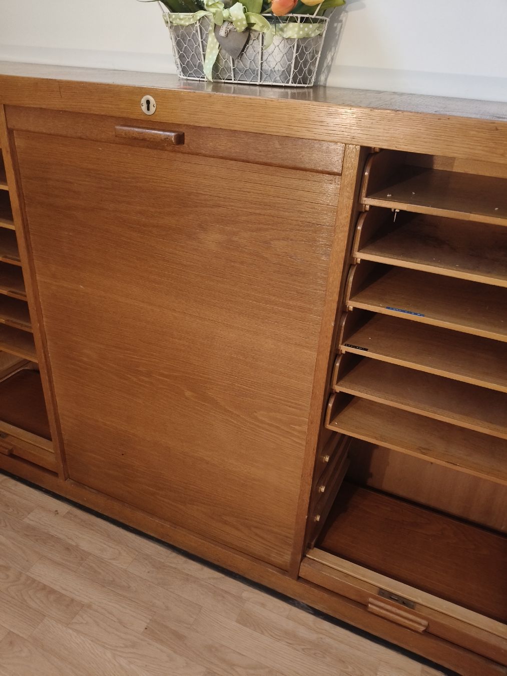 Armoires: Eichen Lateralschrank – D'occasion à Zwingen par inf_2blh 3