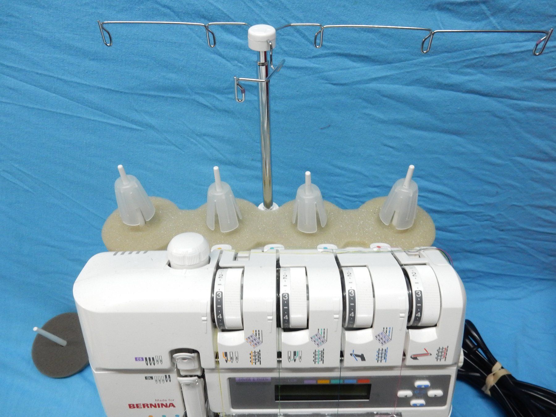 Bernina Macchine da cucire: Bernina Overlock 1300 MCD Ab Fr. 10.00 – Usato da Watt venduto da Mariposa49 6
