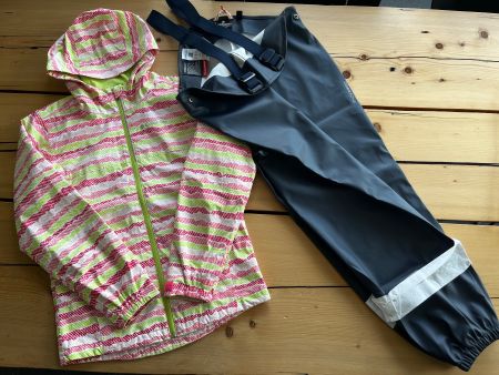 Columbia Regenjacke / Jacke & Reima Fleece & Regenhose 140