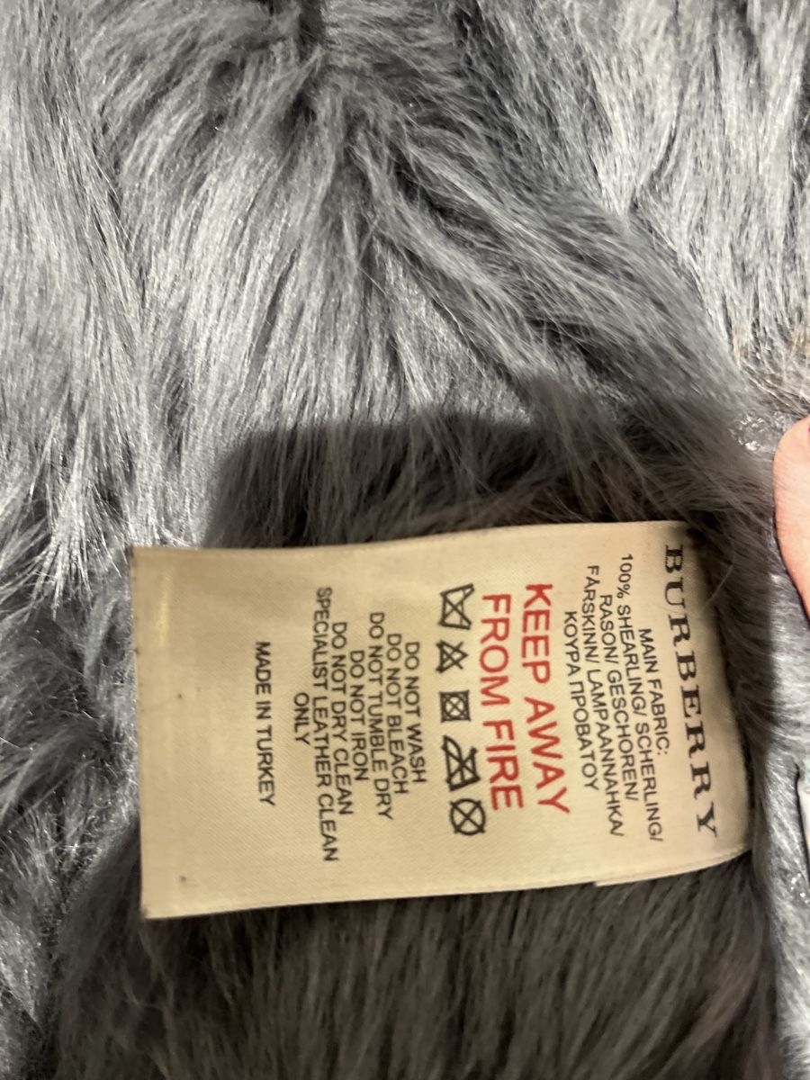 Burberry Cappotti: Burberry Lammfellmantel, grau, Gr 38 – Usato da schaan venduto da Ak9jg8 6