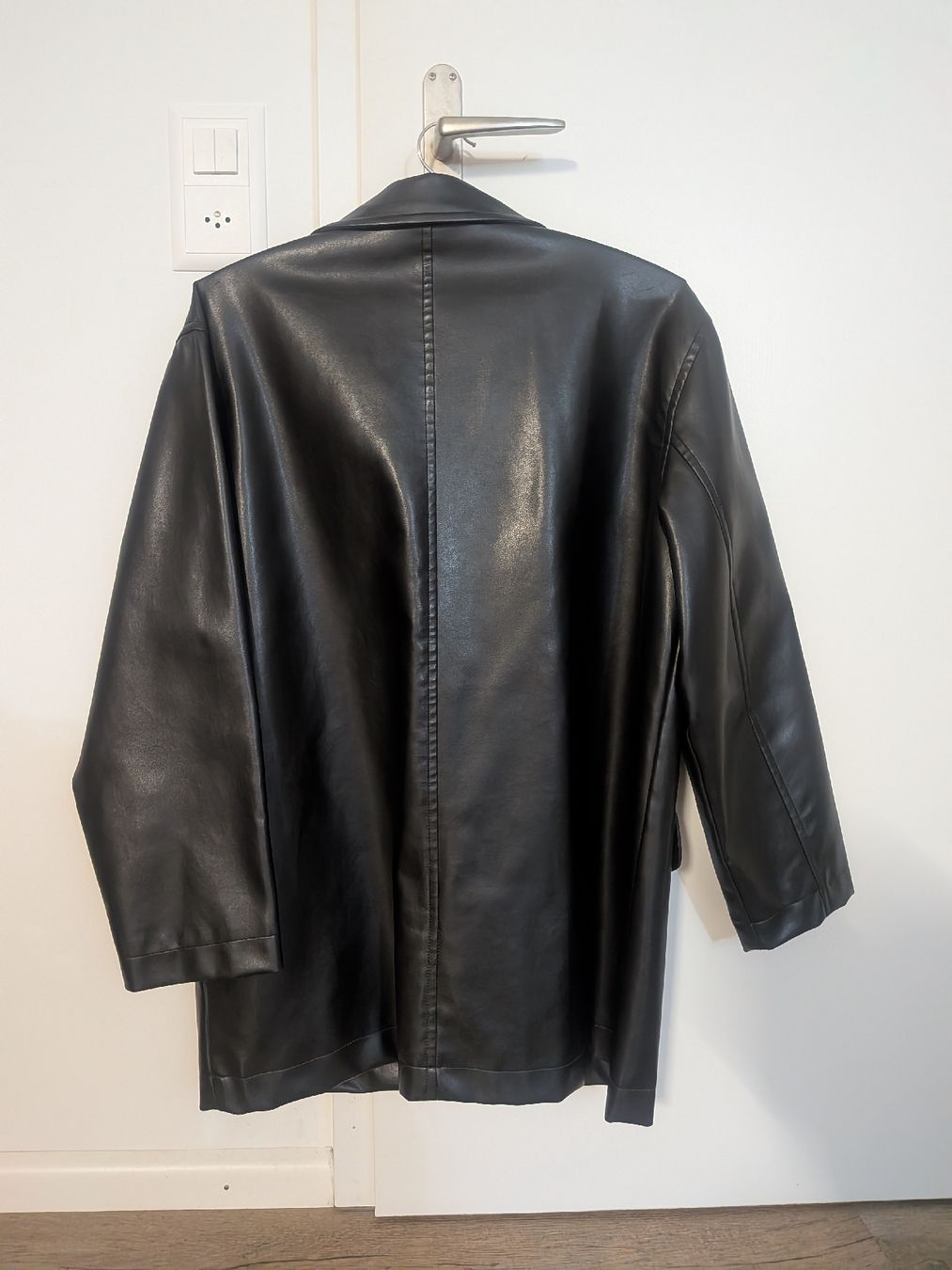 Esprit Jacken: Esprit Faux Leder Jacke  – Neu (gemäss Beschreibung) aus Aesch BL von Catjpa 2