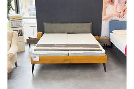 Massivholzbett inkl. Nachhtische  Eiche/ Leder Aussteller