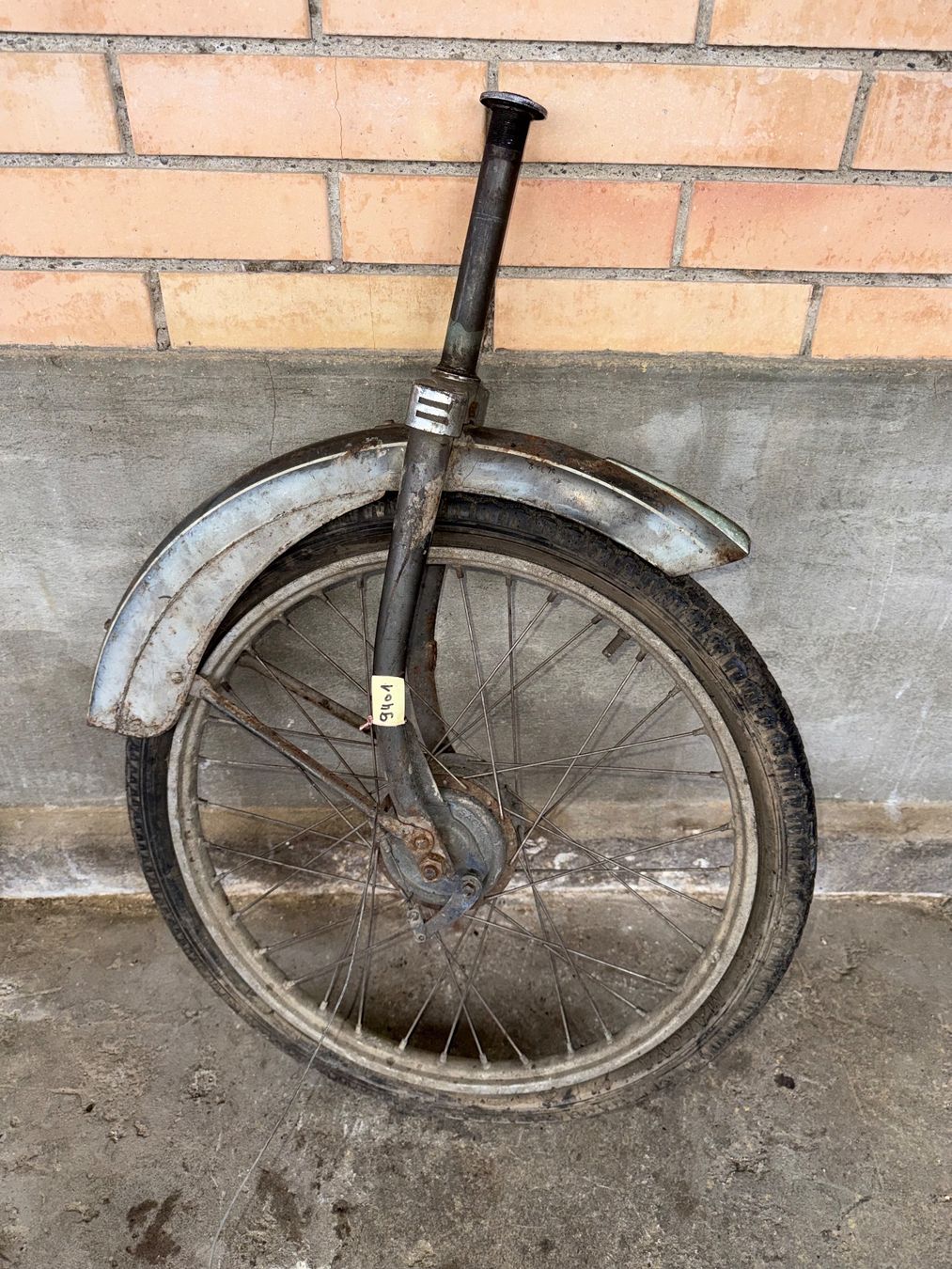 Sachs Parti ricambio per ciclomotori: Sachs 502 Mofa Starrgabel mit Vorderrad – Difettoso da Fahrni b. Thun venduto da berger_tuning34