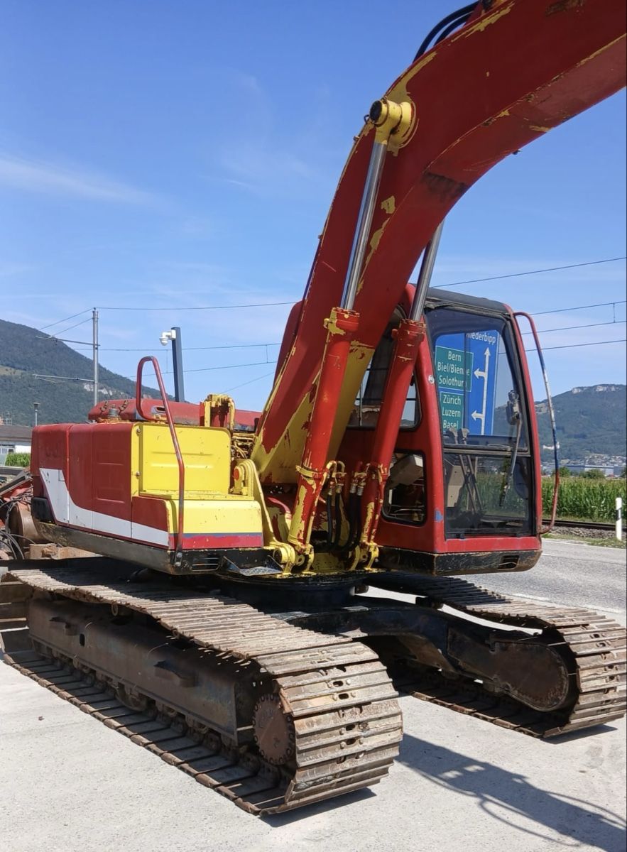 Kobelco Bagger: Bagger Kobelco 13 Tonnen mit Schild – Gebraucht aus Niederbipp von baggerch 3