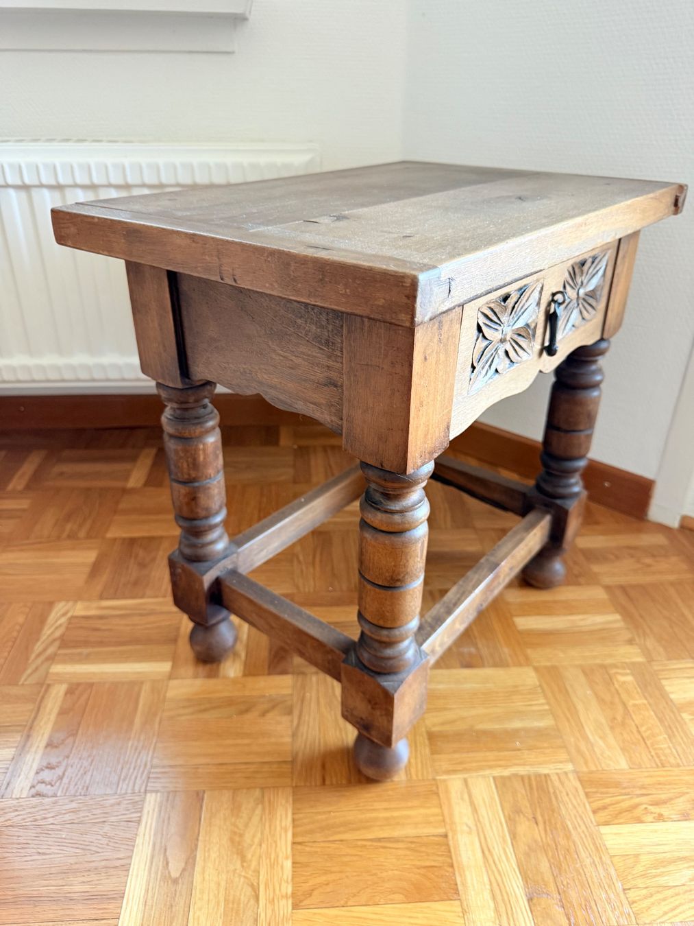 Comodini: table de chevet rustique de style espagnol – Usato da Plan-les-Ouates venduto da val_c6z7 2