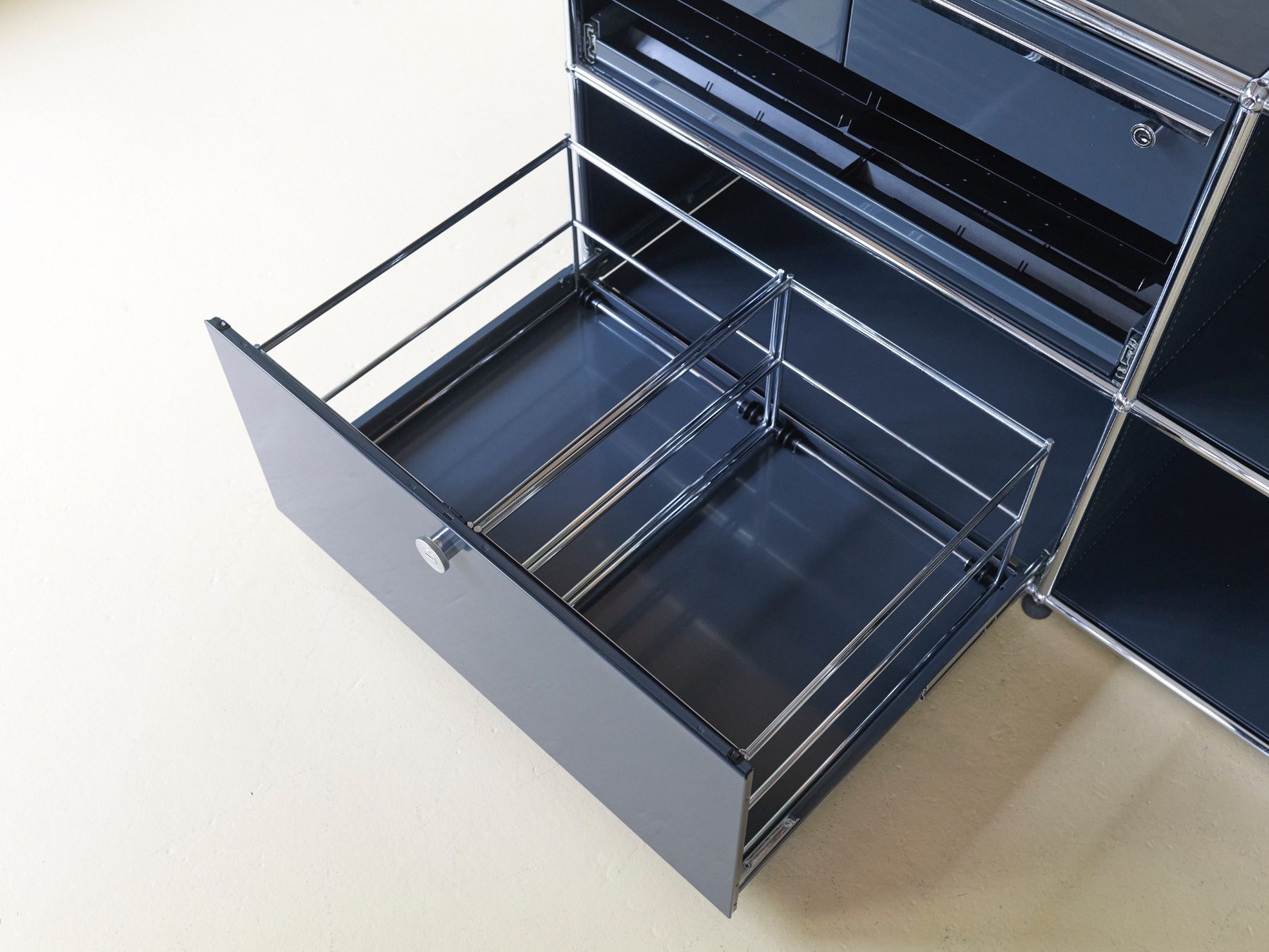 Kommoden: USM Druckermöbel in Anthrazitgrau, Sideboard – Gebraucht aus Meinisberg von atelier_TILIJA 5