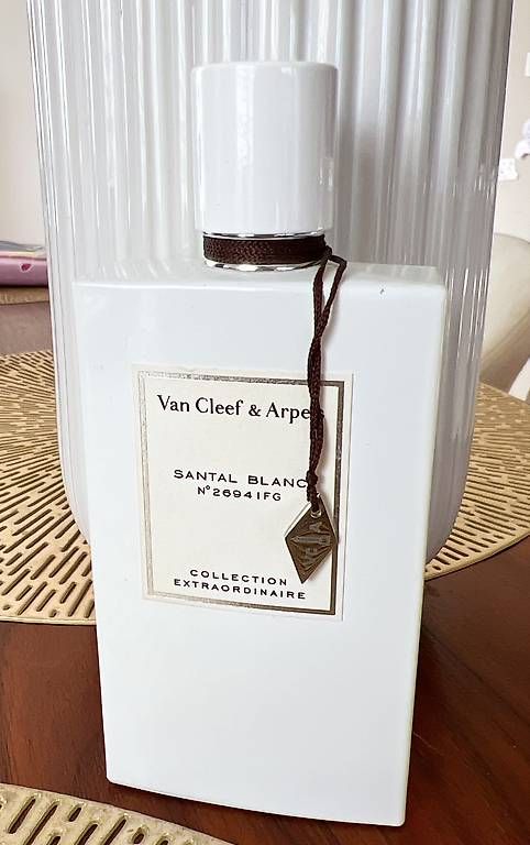 Van Cleef Parfums & Eau de Toilette: Van Cleef & Arpels Santal Blanc – D'occasion à Dietlikon par jgr_gr98