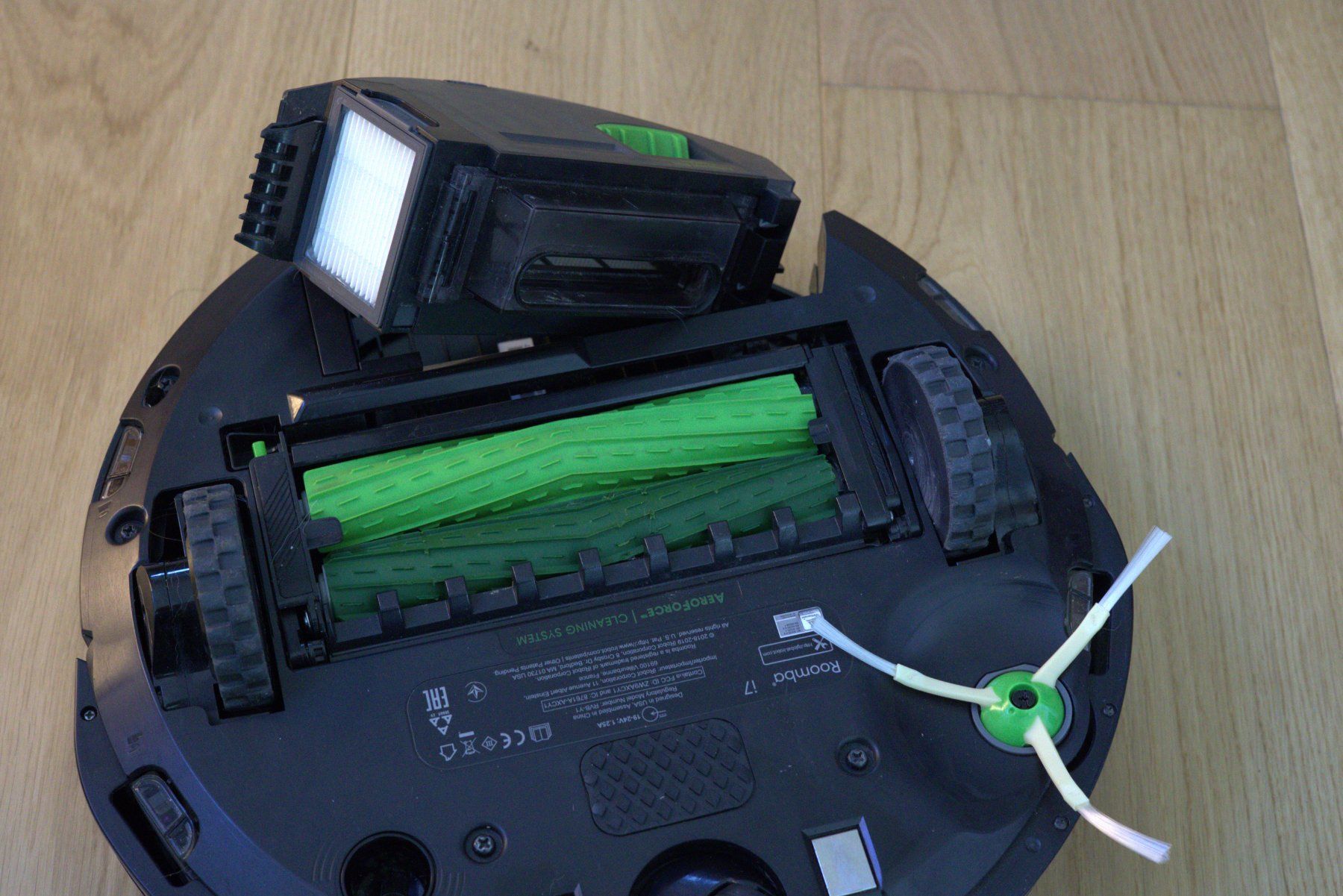 Irobot Aspirapolveri & Accessori: iRobot Roomba i7+ Saugroboter inkl. Absaugstation – Usato da Zürich venduto da styu 4