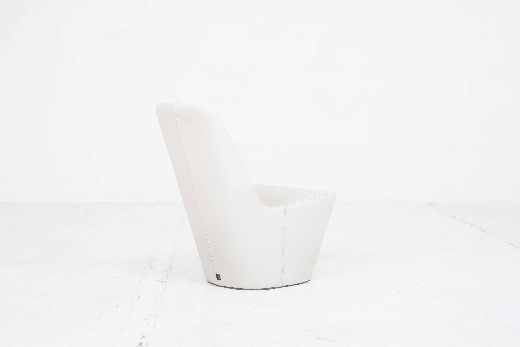 Vitra Poltrone: Vitra Monopod Sessel von Jasper Morrison in hellgrauem Leder – Usato da Zürich venduto da STUZH38 4
