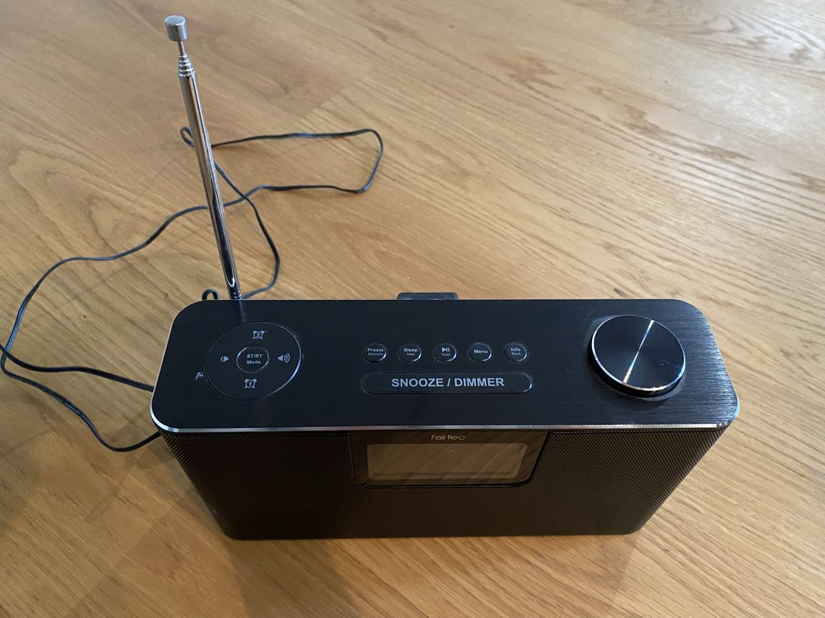 Radios: Radio – Neu (gemäss Beschreibung) aus Winterthur von m.tix