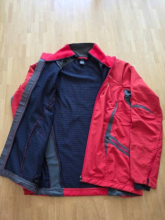 Jacken: Jacke Odlo rot, Grösse M – Gebraucht aus Urtenen-Schönbühl von sandrabern01 1