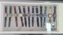 Grosse Swatch Vintage Uhrensammlung / Konvolut mit Display