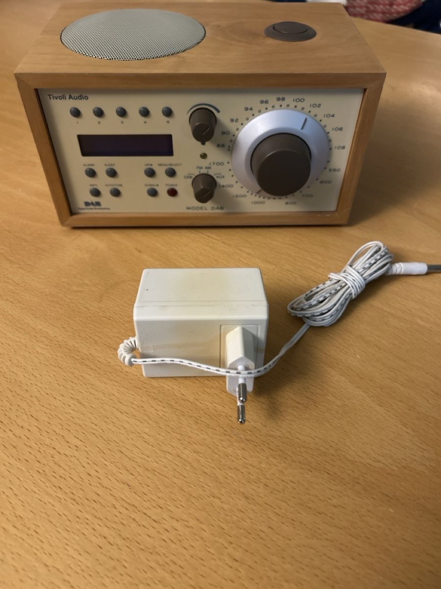Radios: Tivoli Audio Model DAB – D'occasion à Rafz par YEL01