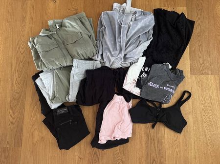 Kleiderpaket Gr. 170/XS