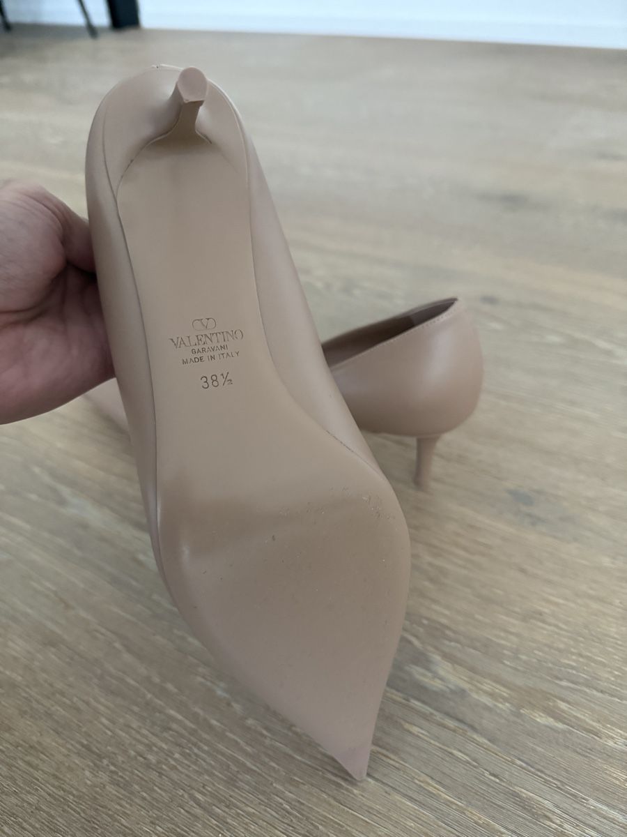 Valentino Scarpe da donna: Valentino Garavani Pumps - Grösse 38.5  – Nuovo e nell'imballaggio originale da Oberentfelden venduto da mir_6dfk 2