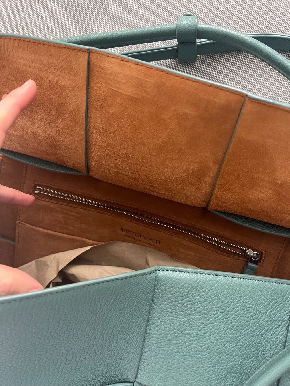Bottega Veneta Taschen: Bottega Veneta Arco Tasche Medium – Neu (gemäss Beschreibung) aus Bern von chi_l5tm 4