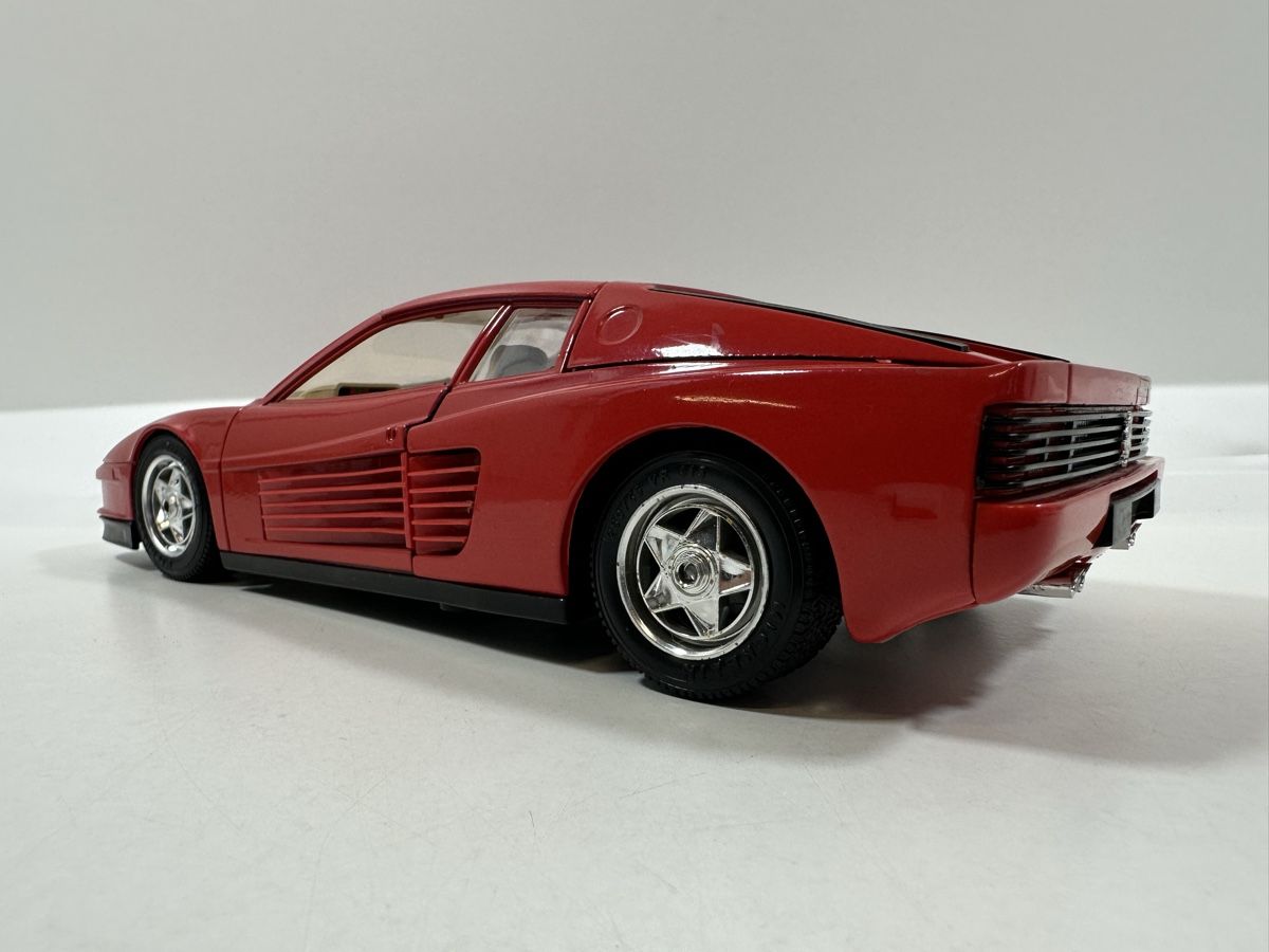 Bburago Modellini d'auto: Ferrari Testarossa 1:18, rot, BBURAGO – Usato da Zofingen venduto da rf9_x2xt 3