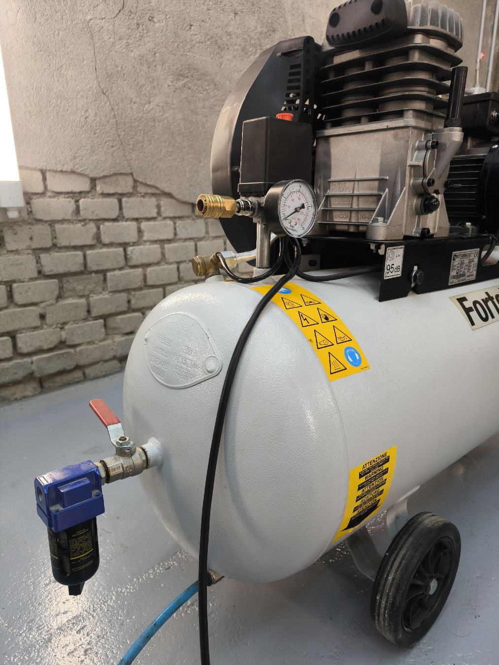 Kompressoren: 100L Kompressor 230V – Gebraucht aus Eggenwil von tim_z65z 2