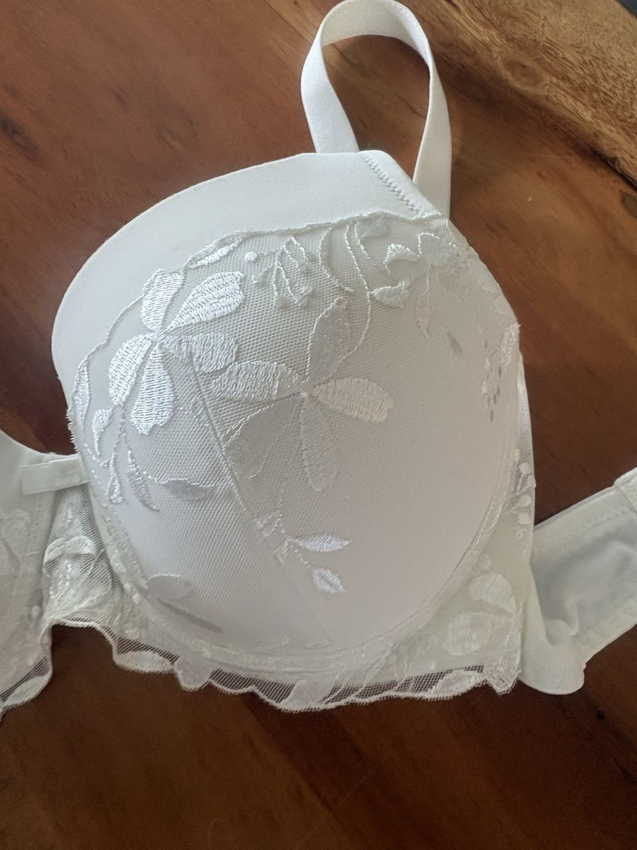 Triumph Altra biancheria intima: BH Triumph , NEU 🌸 – Nuovo (secondo la descrizione) da Obbürgen venduto da bugi6868