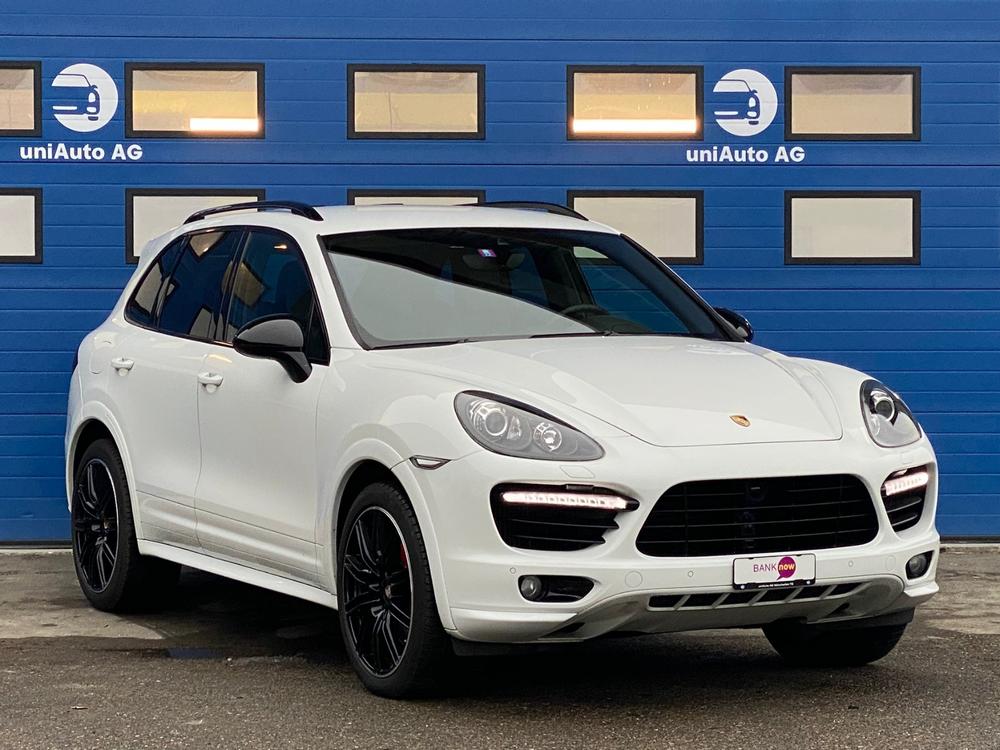 PORSCHE Cayenne Turbo