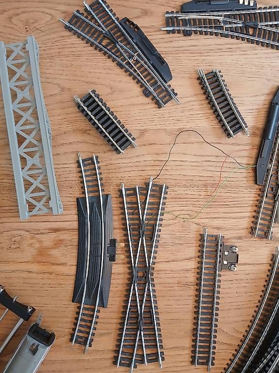 Lima Modelleisenbahnen: Grosses Schienen Set LIMA H0 mit TGV – Gebraucht aus Luzern von Brokiland 3
