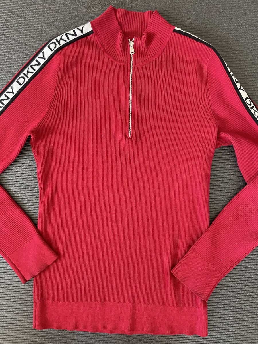 DKNY Pullover & Sweatshirts: Pull DKNY rouge avec fermeture éclair, taille M – Neu (gemäss Beschreibung) aus Vuippens von ale_6gkb 6