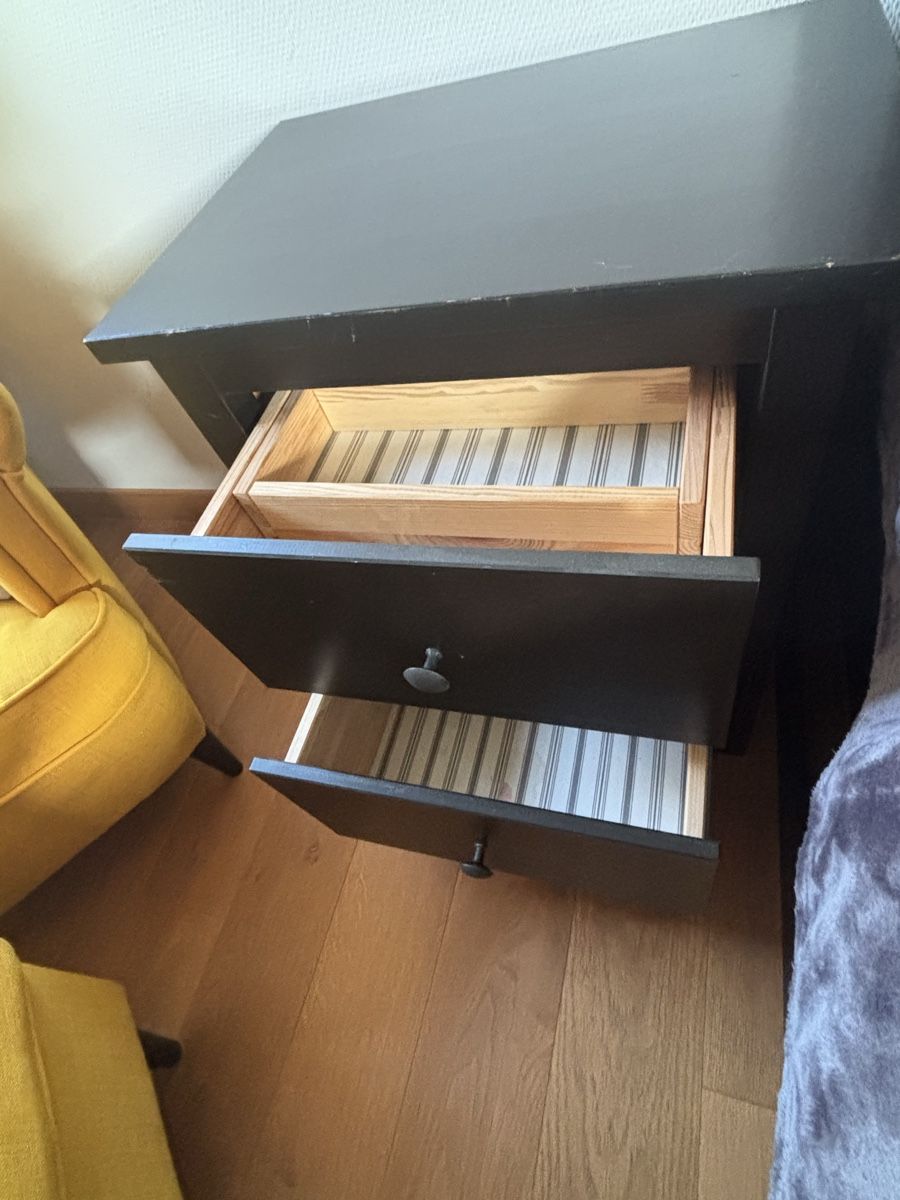 Letti: Ikea-Bett mit zwei Nachttischen – Usato da Basel venduto da flo_zvn9 5