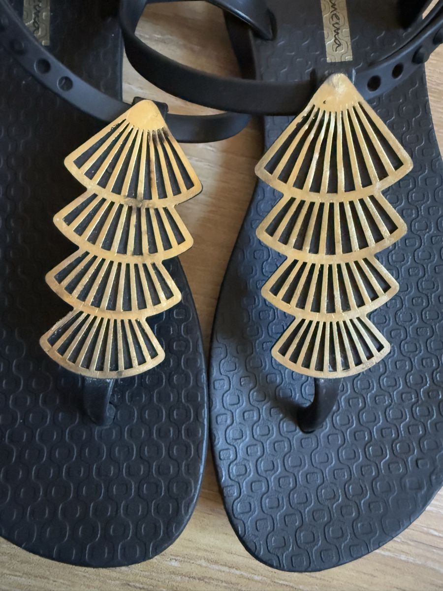 Ipanema Scarpe da donna: Tongs noir/doré Ipanema, p.37 – Usato da Tavannes venduto da Thriftshop 1