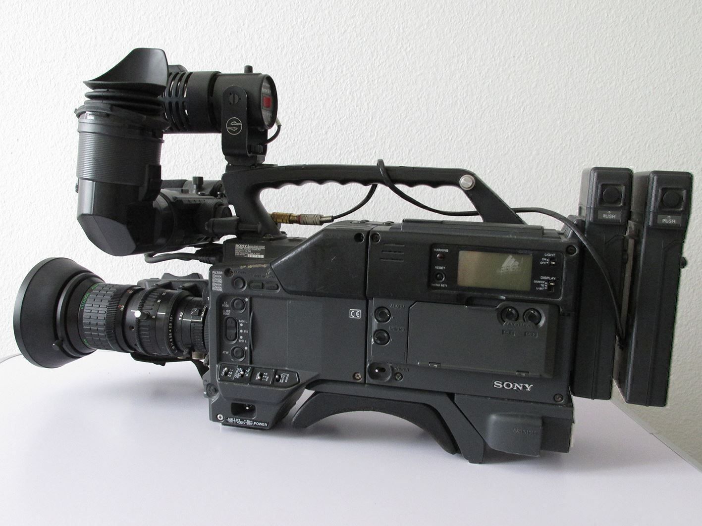 Sony Videocamere: Sony Video Camera DSR 130 – Usato da Zürich venduto da E77 1