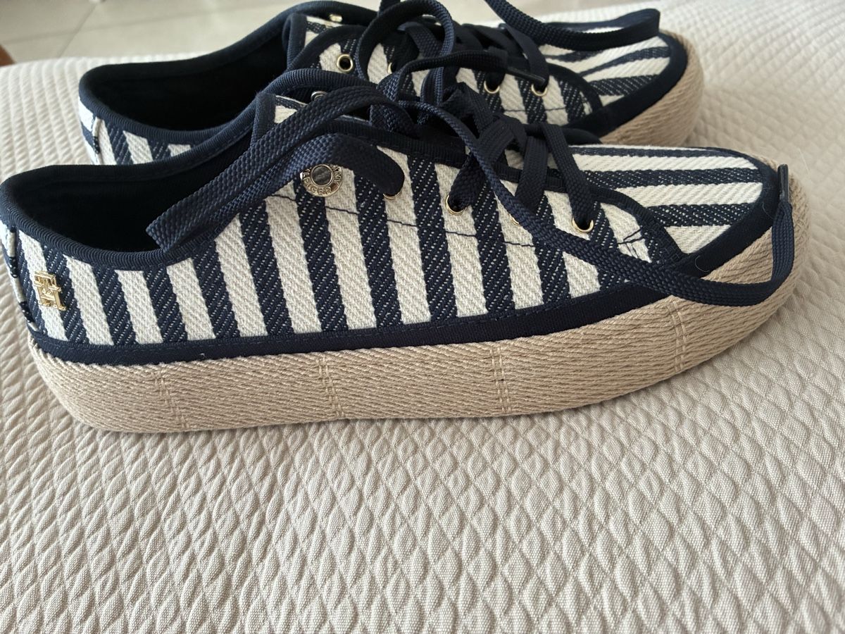 Tommy Hilfiger Scarpe da donna: Neu Ithaca sneakers basse White/ blue Tommy Hilfiger – Nuovo (secondo la descrizione) da Novazzano venduto da White71 1