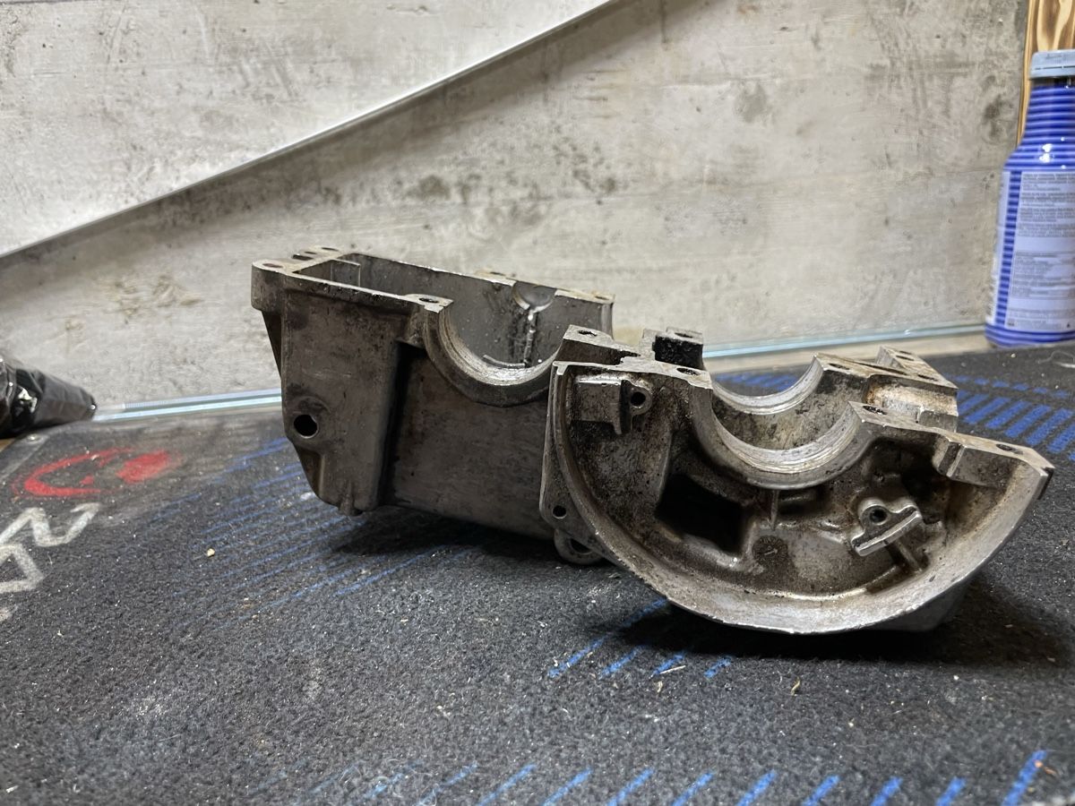 Puch Pièces pour mobylette: Puch E50 gehäuse Obere hälfte – Défectueux à Kägiswil par Grizzly007 2