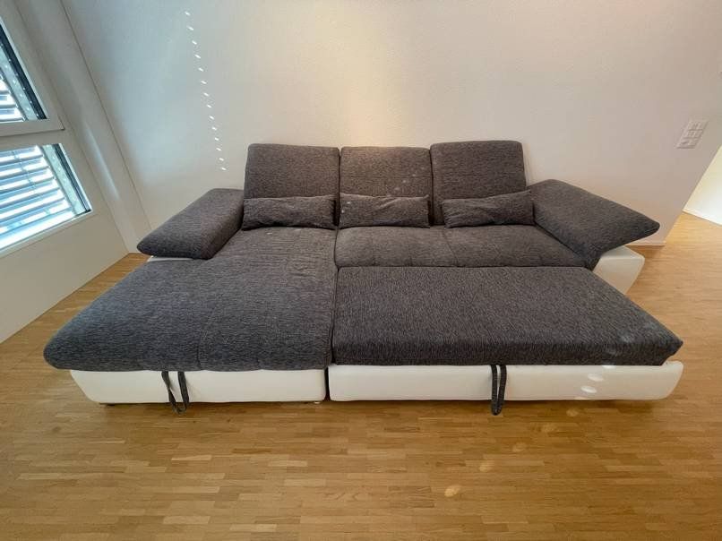 Conforama Divani: 3er Set: Schlaf-Sofa mit TV-Möbel & Couchtisch – Usato da Zürich venduto da Quietschy