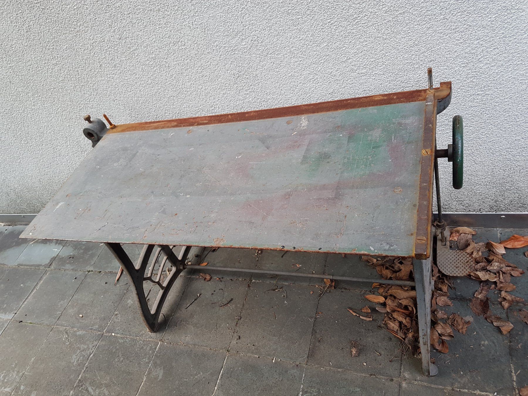 Tavoli: Werkstatttisch Gartentisch Gusseisen – Usato da Wallisellen venduto da Swissline11 3