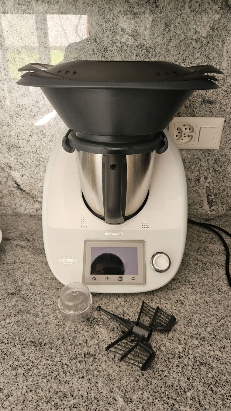 Thermomix Elettrodomestici da cucina: termomix tm5 vorwerk – Usato da Castel San Pietro venduto da pie_k8j6 1