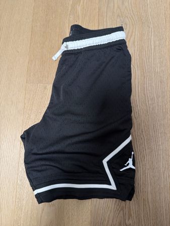 Jordan Shorts schwarz weiss Grösse L 147-163 cm 