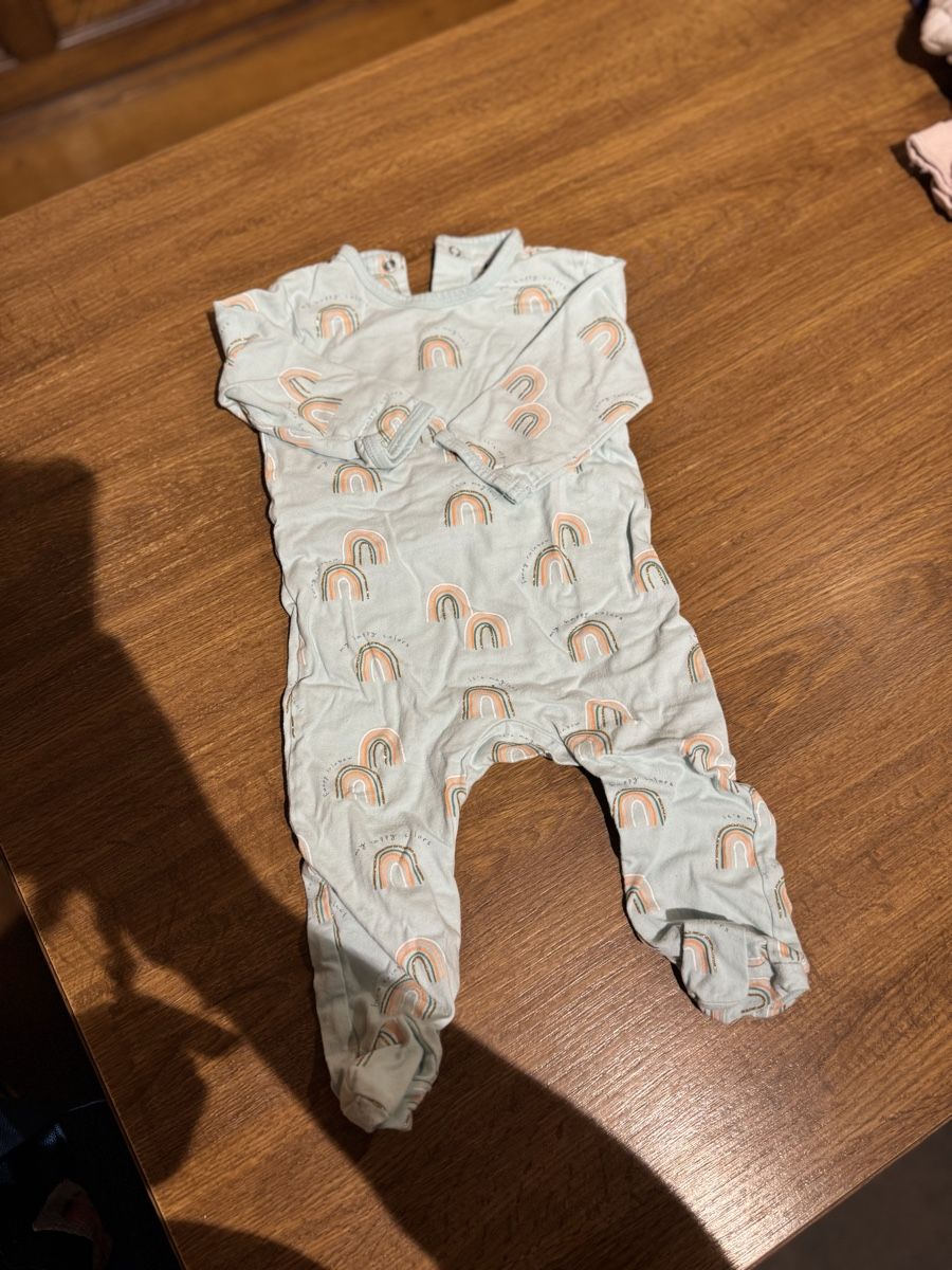 Pigiama & Simili: Lot de 4 pyjama 6-9mois – Usato da Erde venduto da Kitkatekate 1