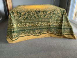 Tischdecke oder Bettüberwurf goldfarben 