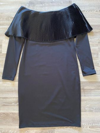 Figurbetontes Abendkleid Gr.S. NEU