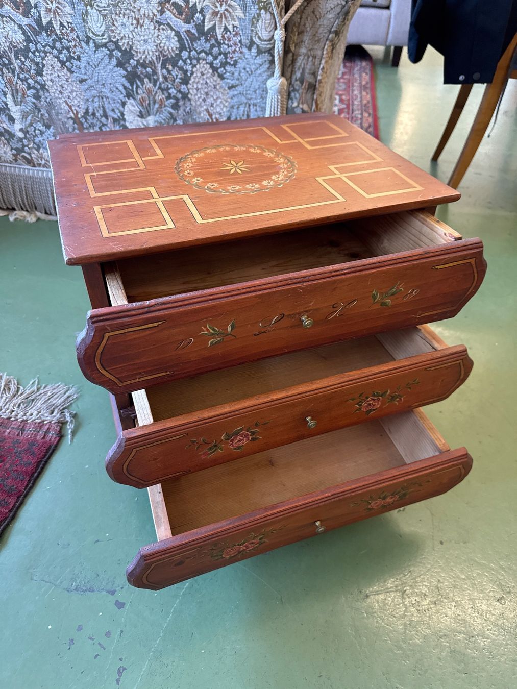Cassettiere: Handgemachte Holzkommode im Vintage-Stil – Usato da Pratteln venduto da Cartonsducoeur_bl 2