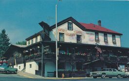 Oldtimer in NEW GLARUS HOTEL  in New Glarus USA gel. 1979