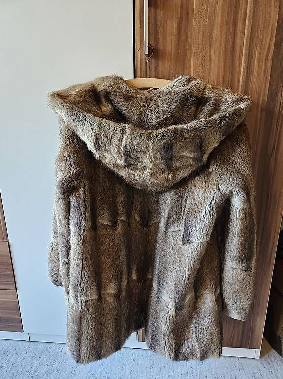 Cappotti: Pelzmantel Pelzjacke Biber – Usato da Sisikon venduto da bryke 1