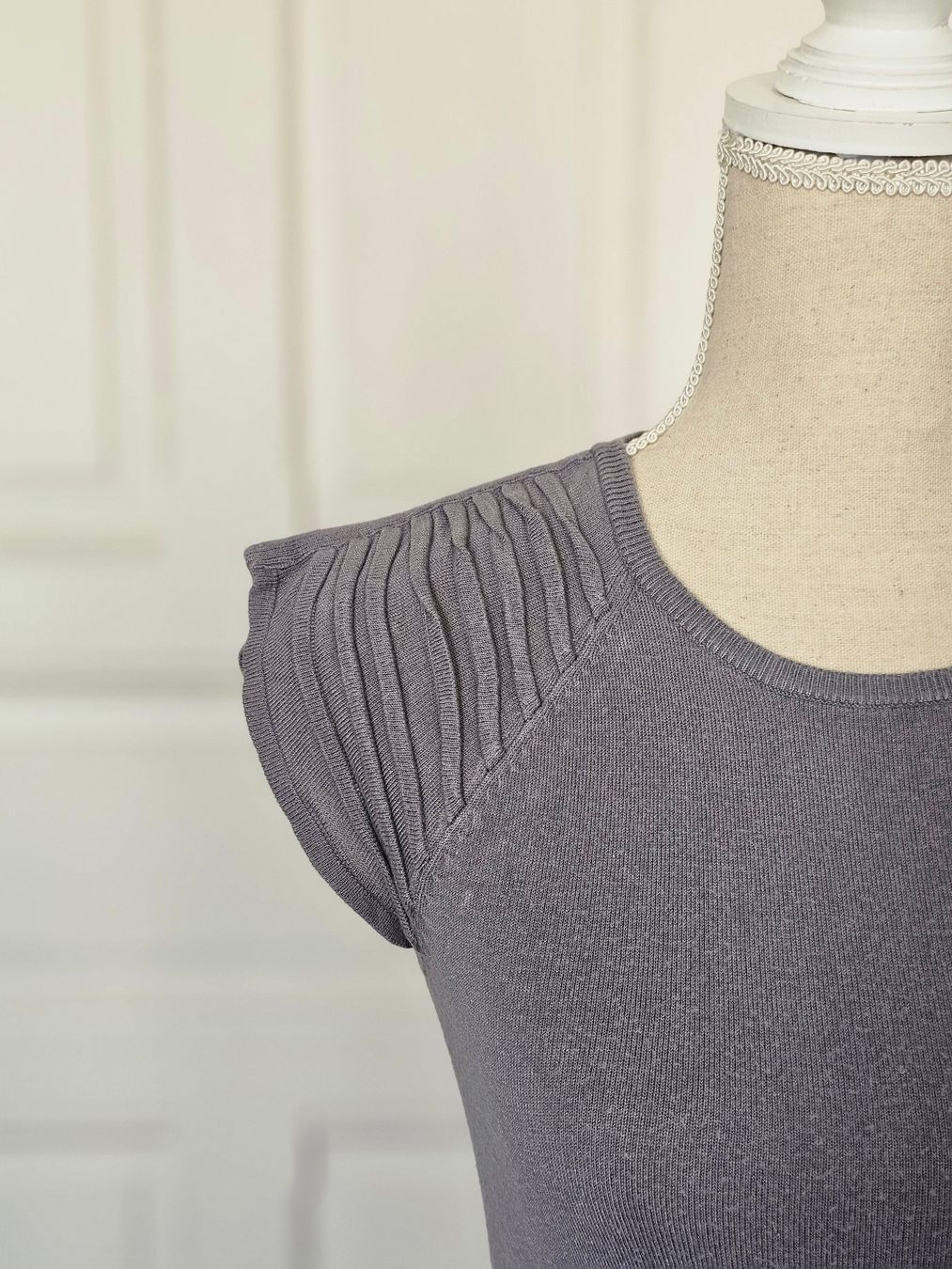Kookai Top: Graues Sommer Strick Top, Kookai, Gr. S – Usato da Ried-Brig venduto da Zzyzx 1