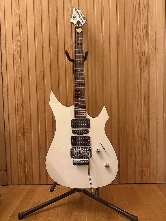 Strumenti musicali: Chitarra elettrica  – Usato da Lamone venduto da vic_hsc5