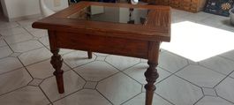 Holz-Couchtisch mit Glas, vintage Stil
