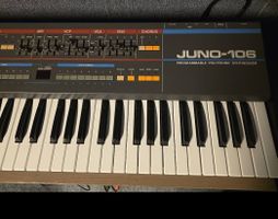 Synthetiseur Roland Juno-106 tres bonne état