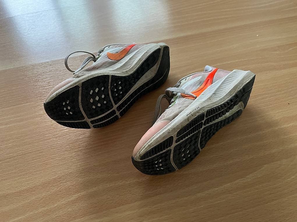 Nike Schuhe für Jungen: Kinder-Turnschuh Nike Grösse 33 – Gebraucht aus Chur von Mike-Frei 2